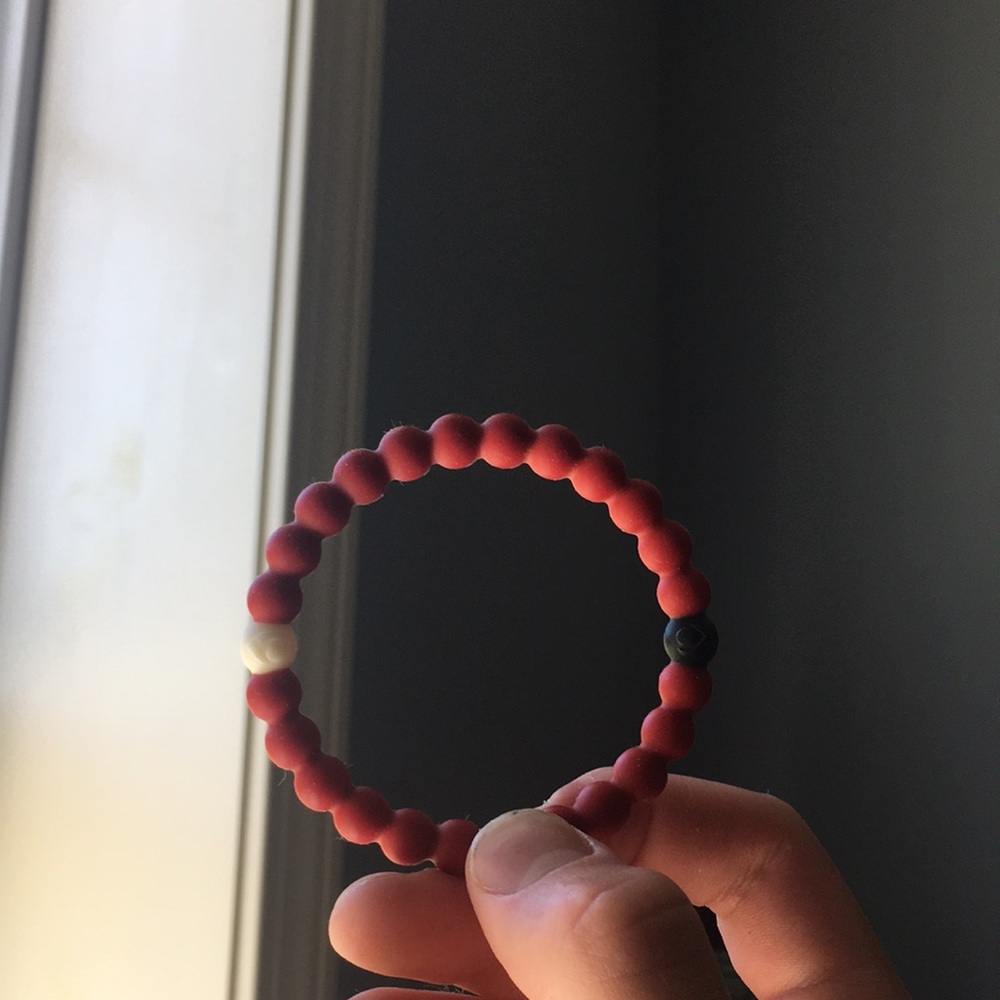 Product (RED) Lokai - supports aids